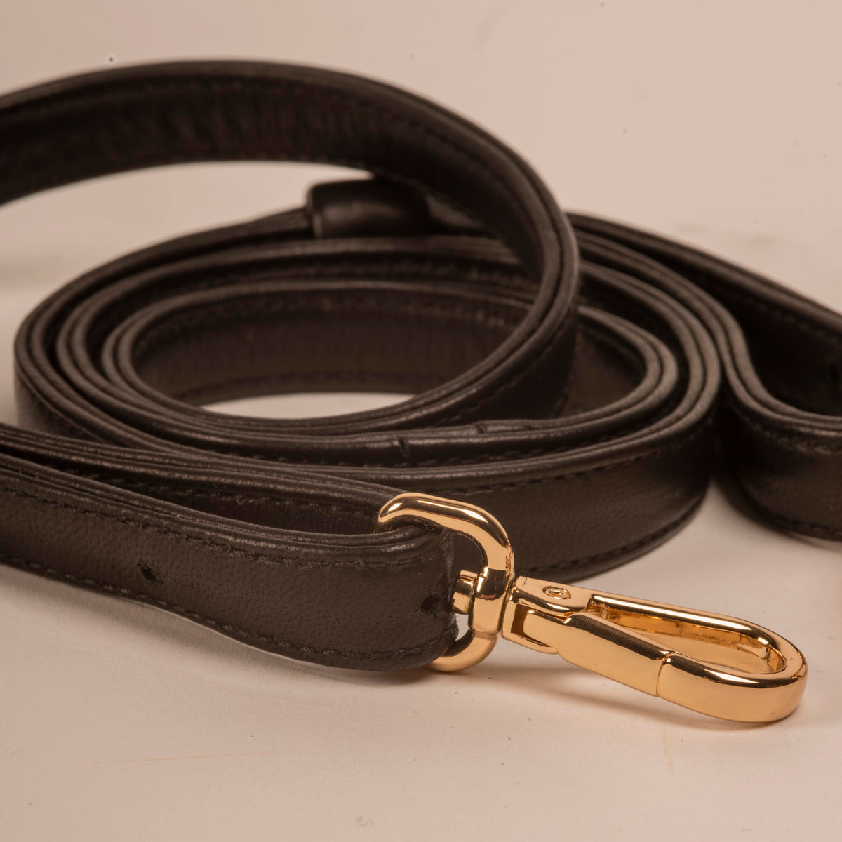 Leather strap for the ILHA Francesca black crossbody raffia bag, 
